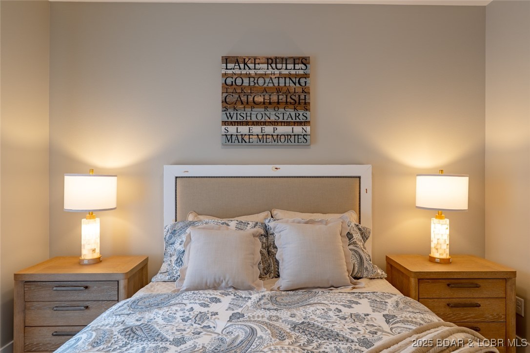 Robins at the Waters Edge Condominium - Residential