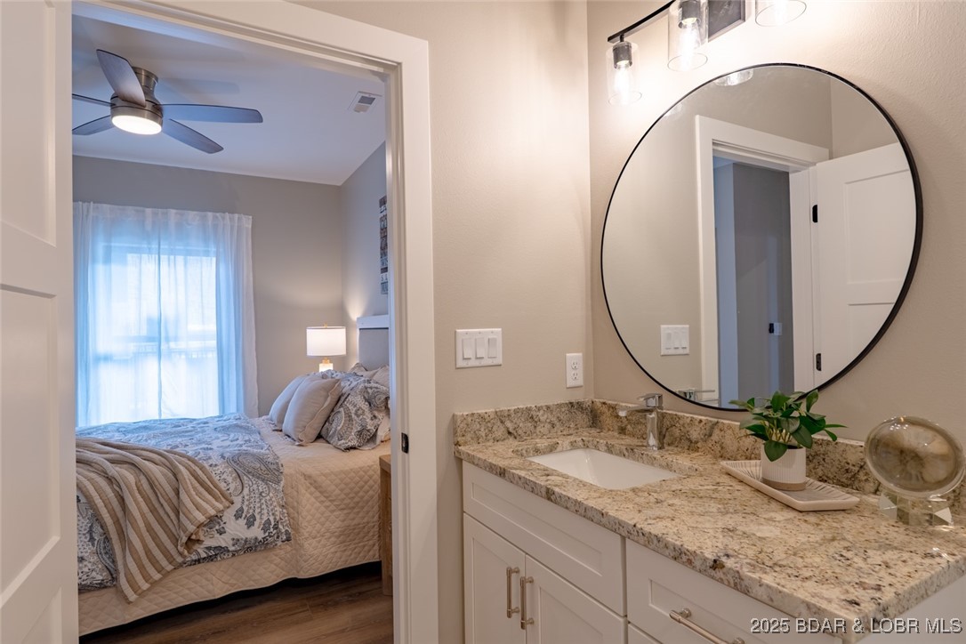 Robins at the Waters Edge Condominium - Residential