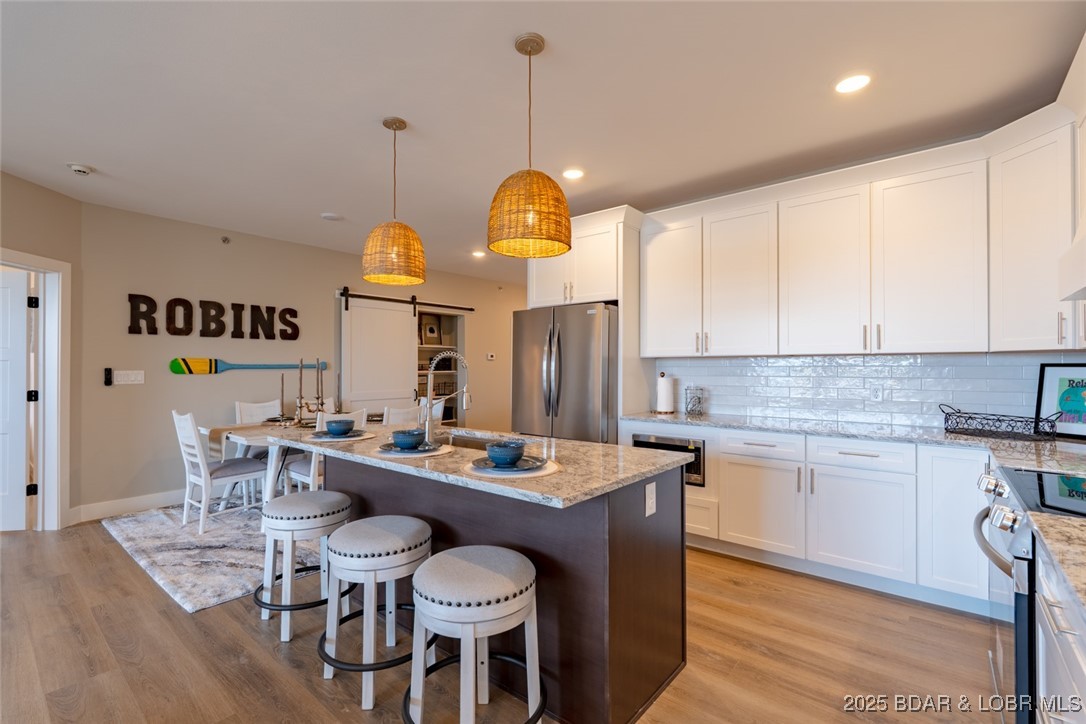 Robins at the Waters Edge Condominium - Residential