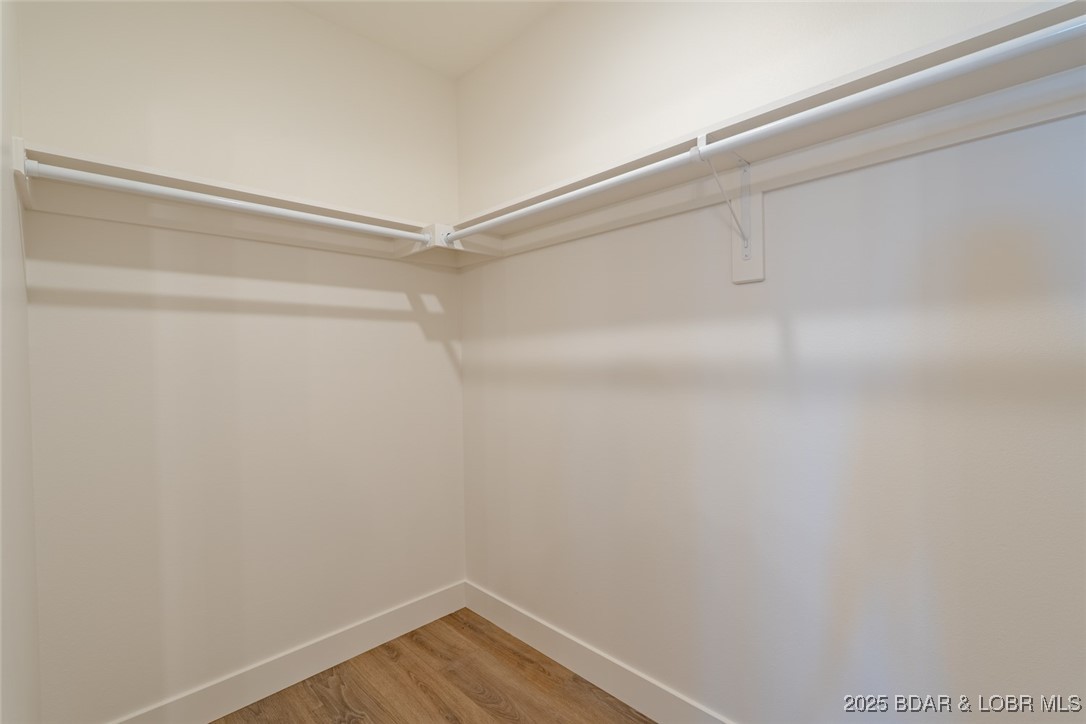 Robins at the Waters Edge Condominium - Residential