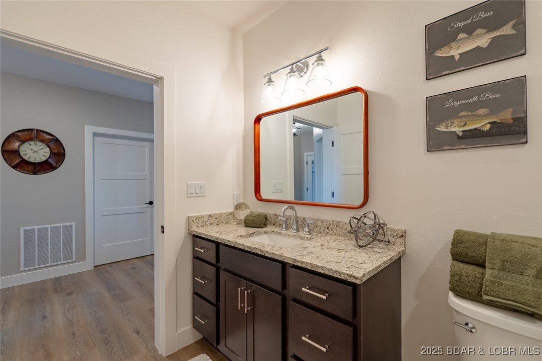 Robins at the Waters Edge Condominium - Residential