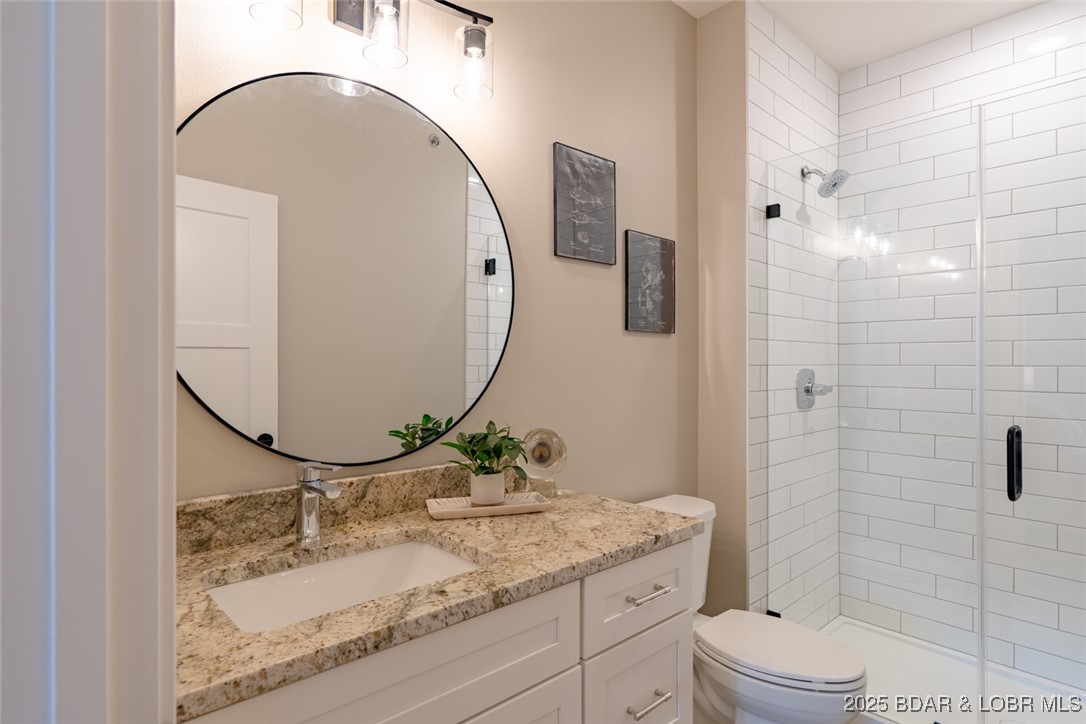 Robins at the Waters Edge Condominium - Residential