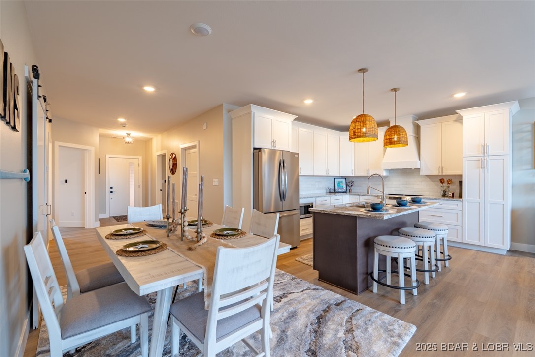 Robins at the Waters Edge Condominium - Residential