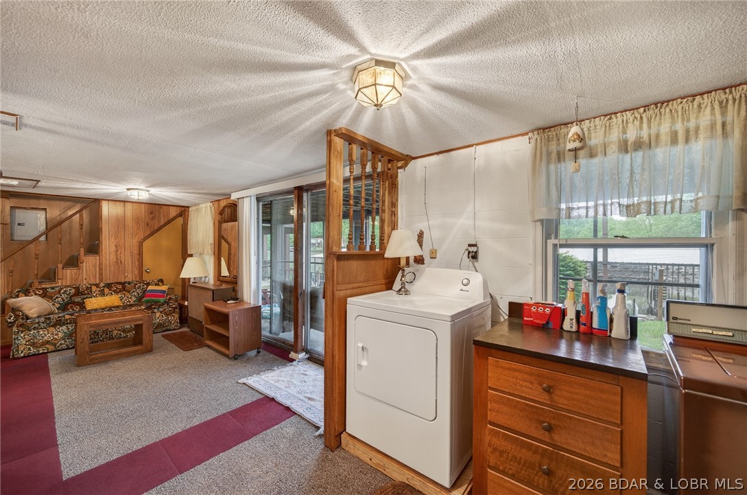 Golden Goose - Residential