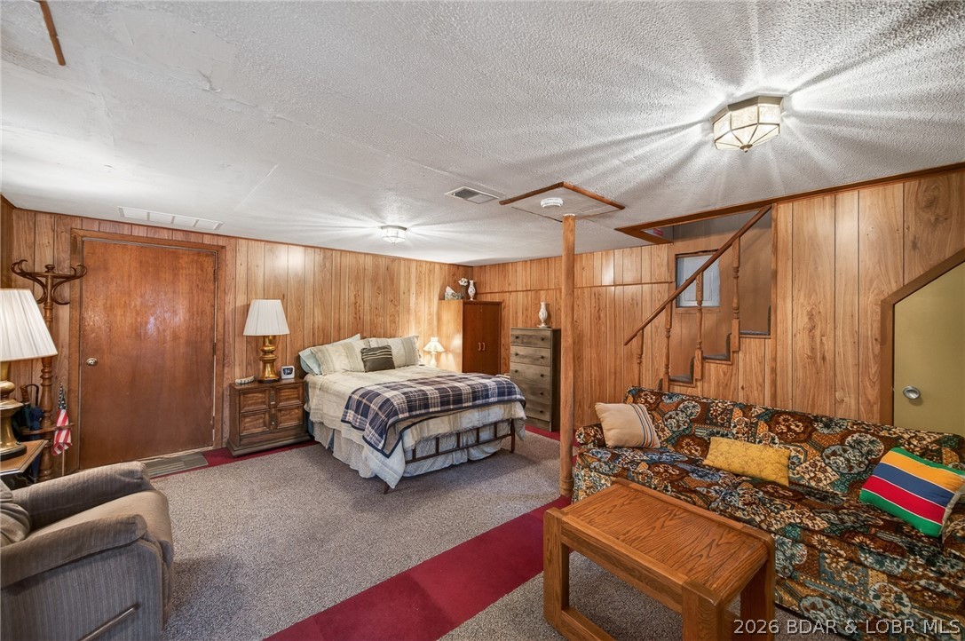Golden Goose - Residential