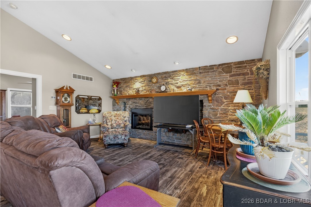 Hickory Grove - Residential