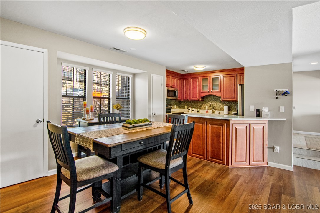 Lake Ozark, Missouri 65049, United States, 3 Bedrooms Bedrooms, ,2 BathroomsBathrooms,Residential,Active,94997