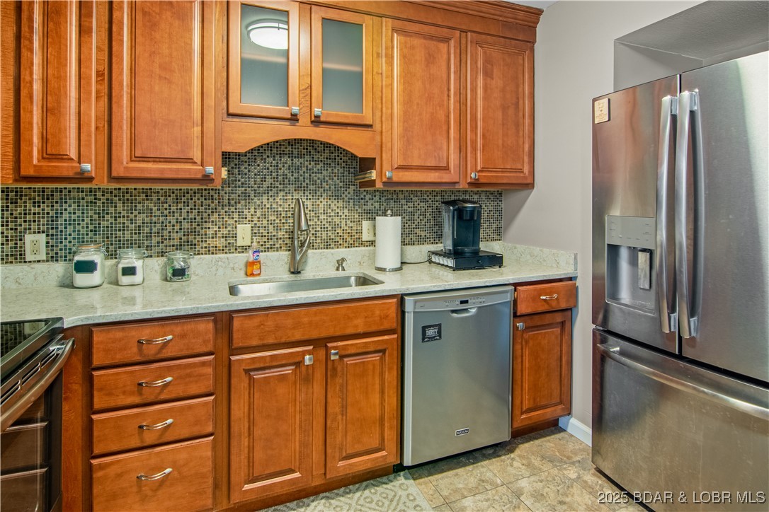 Lake Ozark, Missouri 65049, United States, 3 Bedrooms Bedrooms, ,2 BathroomsBathrooms,Residential,Active,94997