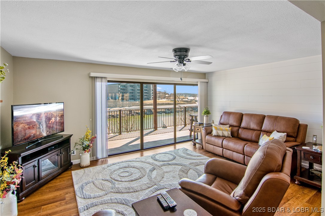 Lake Ozark, Missouri 65049, United States, 3 Bedrooms Bedrooms, ,2 BathroomsBathrooms,Residential,Active,94997