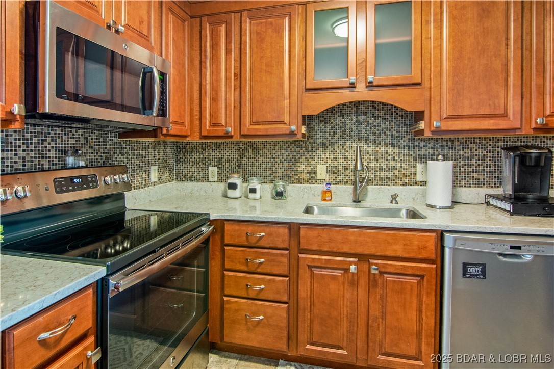 Lake Ozark, Missouri 65049, United States, 3 Bedrooms Bedrooms, ,2 BathroomsBathrooms,Residential,Active,94997