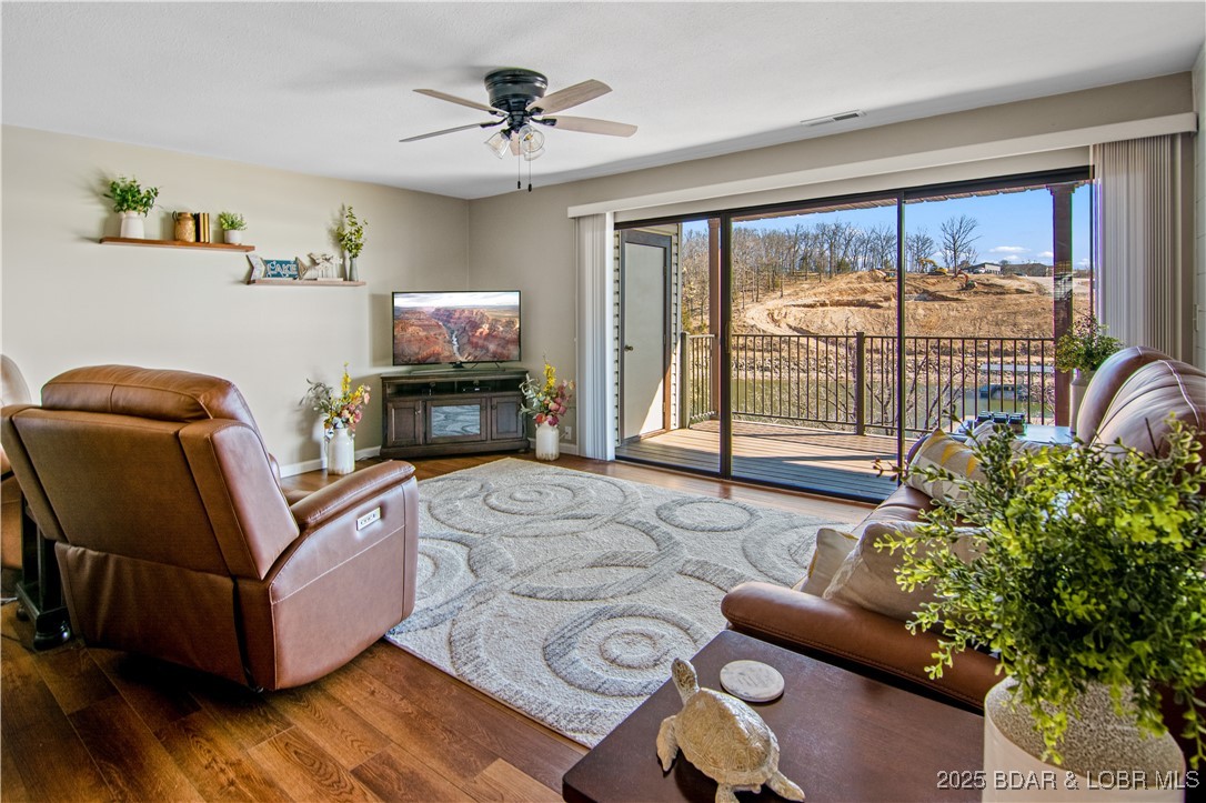 Lake Ozark, Missouri 65049, United States, 3 Bedrooms Bedrooms, ,2 BathroomsBathrooms,Residential,Active,94997