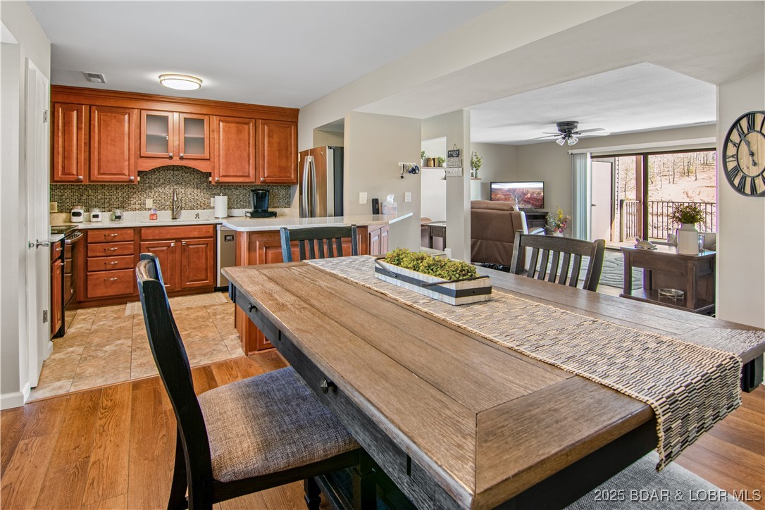 Lake Ozark, Missouri 65049, United States, 3 Bedrooms Bedrooms, ,2 BathroomsBathrooms,Residential,Active,94997