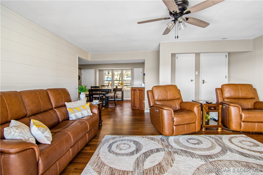 Lake Ozark, Missouri 65049, United States, 3 Bedrooms Bedrooms, ,2 BathroomsBathrooms,Residential,Active,94997