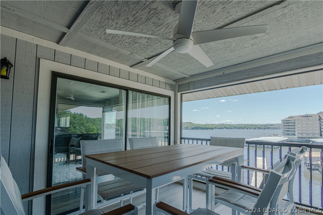 Lake Ozark, Missouri 65049, United States, 3 Bedrooms Bedrooms, ,2 BathroomsBathrooms,Residential,Contingent,54859