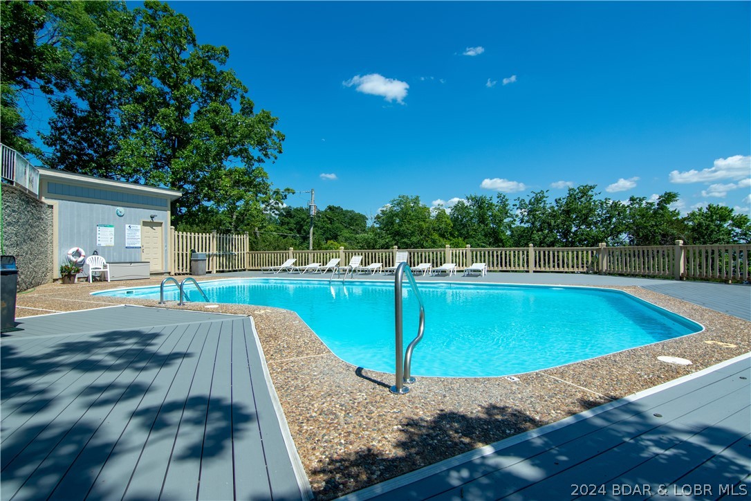 Lake Ozark, Missouri 65049, United States, 3 Bedrooms Bedrooms, ,2 BathroomsBathrooms,Residential,Contingent,54859