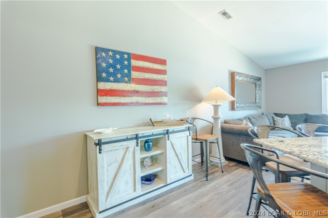 Lake Ozark, Missouri 65049, United States, 3 Bedrooms Bedrooms, ,2 BathroomsBathrooms,Residential,Contingent,54859