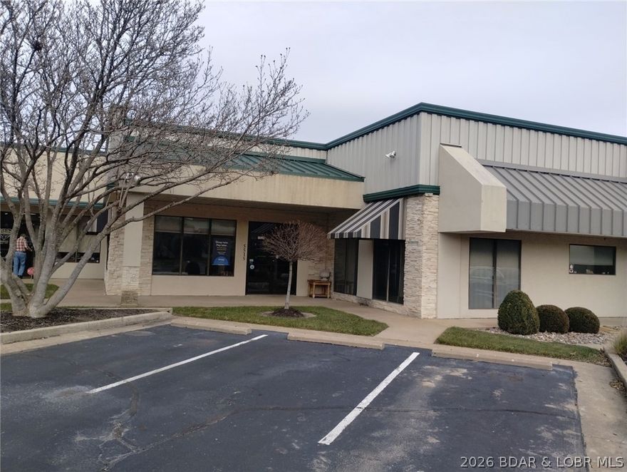 Very well kept shopping plaza next to the Osage Beach Post Office and across the street from the entrance to Lake of The Ozarks State Park. Tenants currently include E. Wayne Thomas Construction, Lake Behavioral Health, Swift Safety Institute, Karats and Carats Jewelers, Box Drop Mattress, Matt Smith Real Estate Co., ASP America's Swimmiing Pools, and Dominos' Pizza.
 
Subject is currently occupied by Box Drop Mattress. Base rent of $8.00 per square ft. plus your share of real estate taxes, insurance, water and sewer (equals $1,799 per month) plus CAM fee of $236 = $2,035 monthly payout.