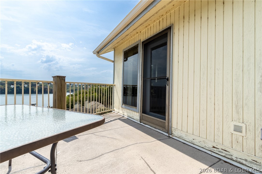 Oak Bluff Condominium - Residential