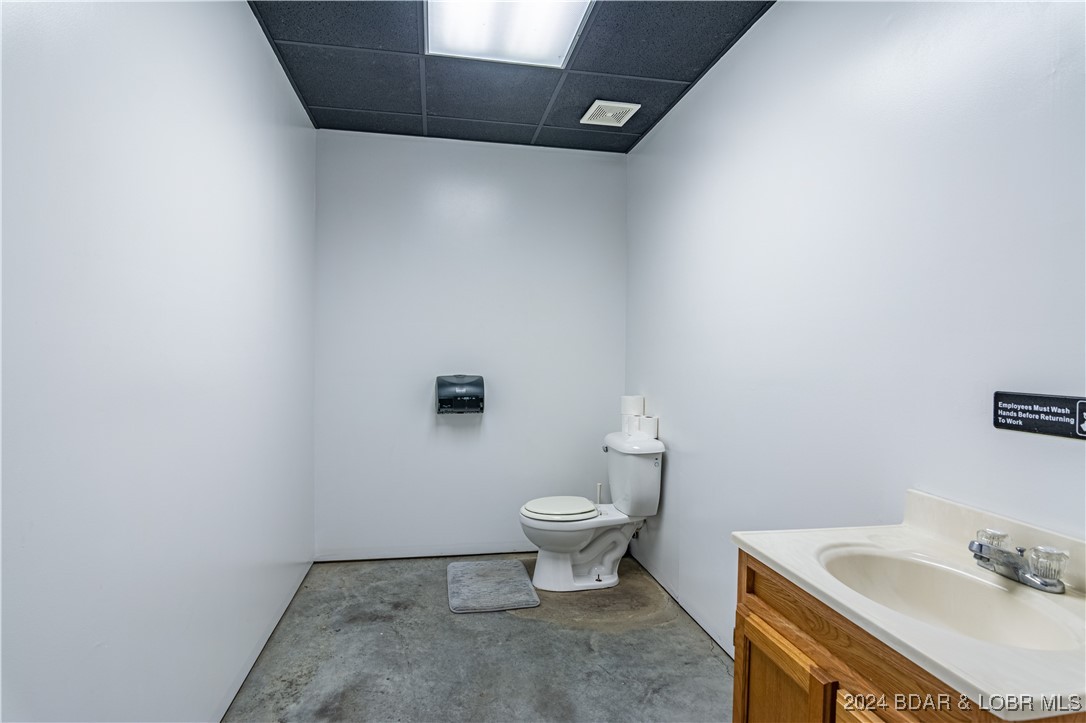 Camdenton, Missouri 65020, United States, ,Commercial,Contingent,34074