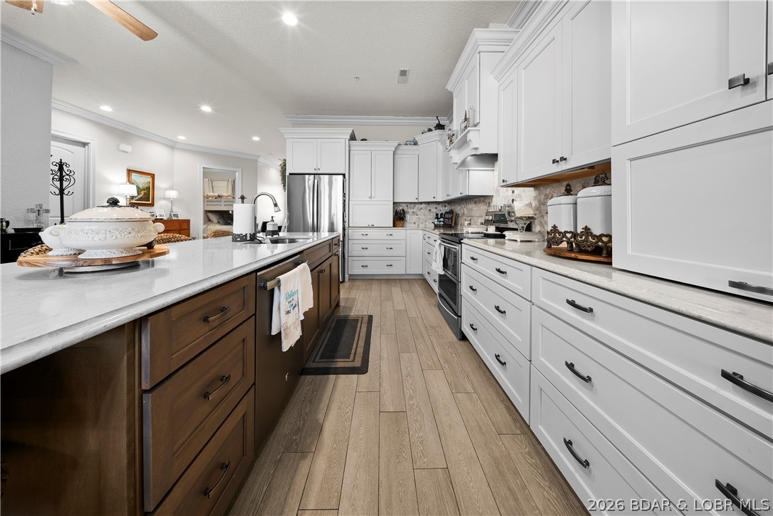 The Hamptons Condominium - Residential