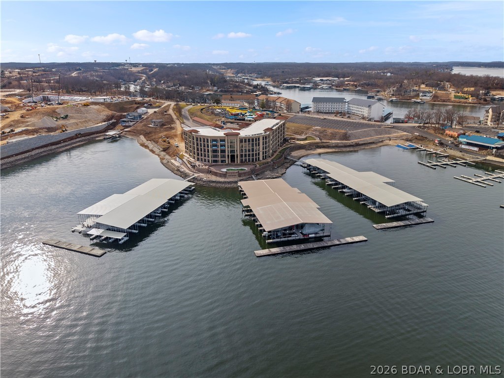 The Hamptons Condominium - Residential