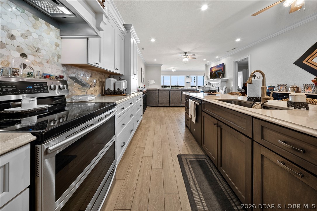 The Hamptons Condominium - Residential