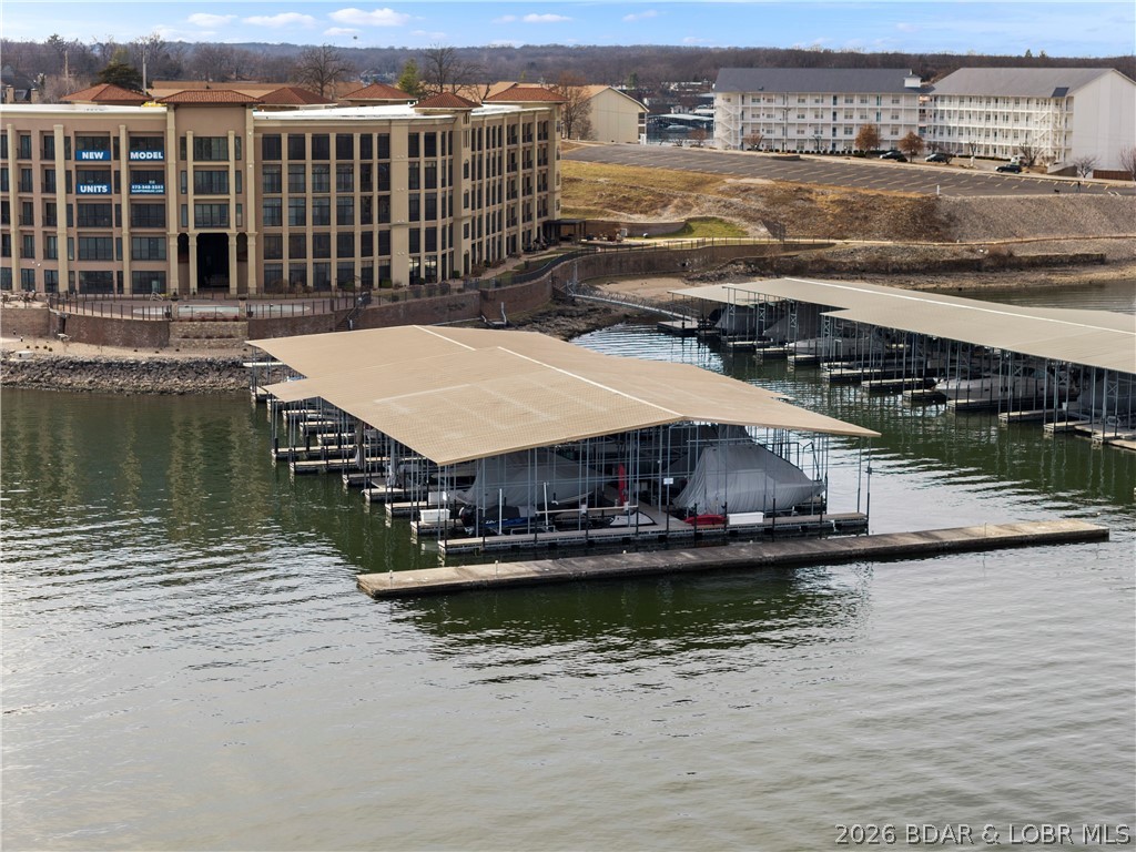 The Hamptons Condominium - Residential