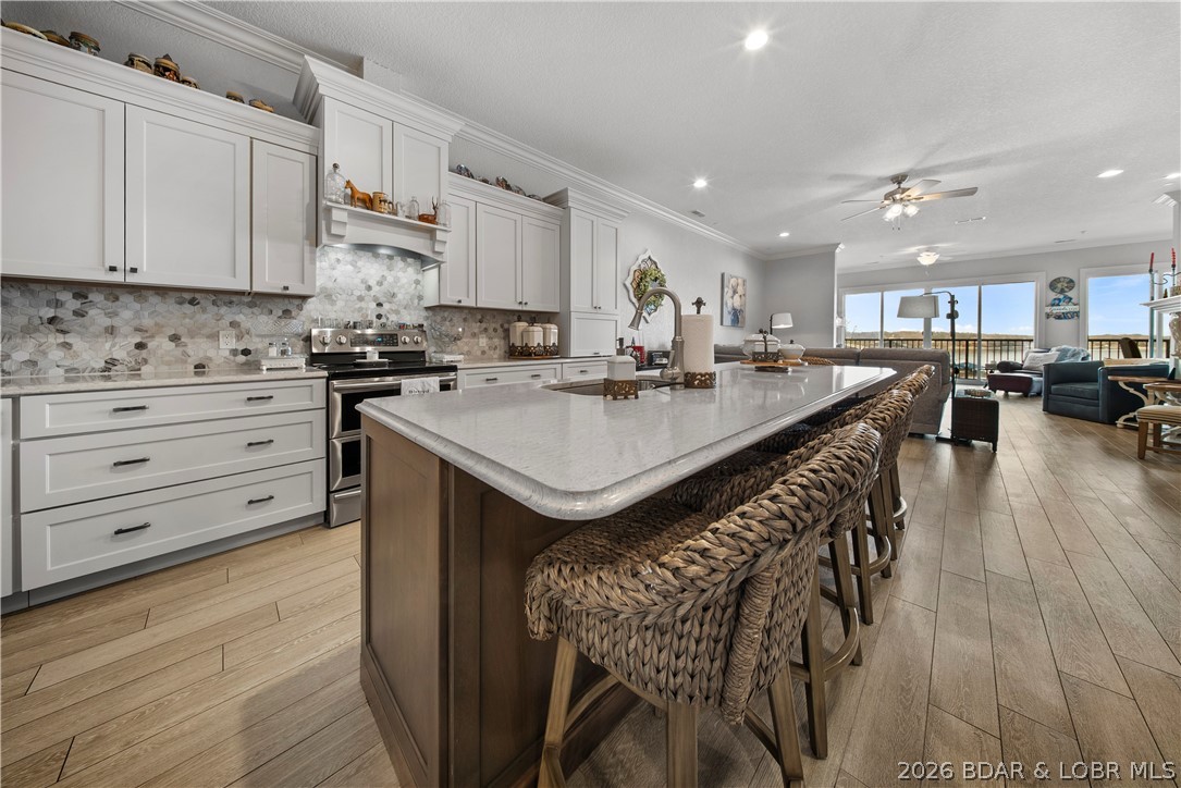 The Hamptons Condominium - Residential