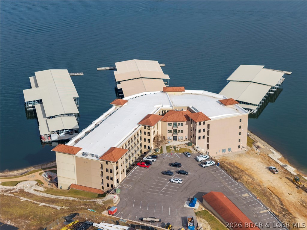 The Hamptons Condominium - Residential