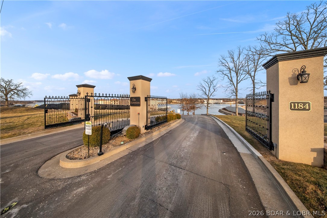 The Hamptons Condominium - Residential