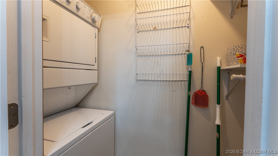 Jonathans Landing - Residential