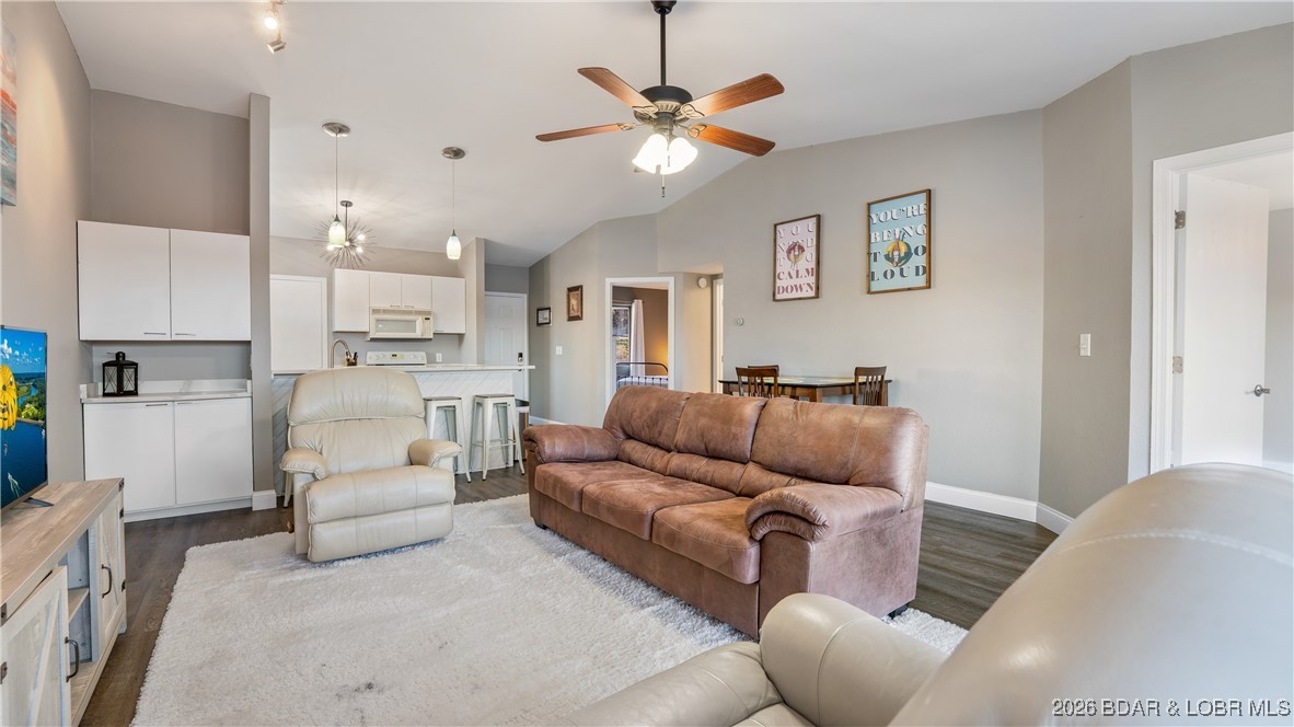 Jonathans Landing - Residential