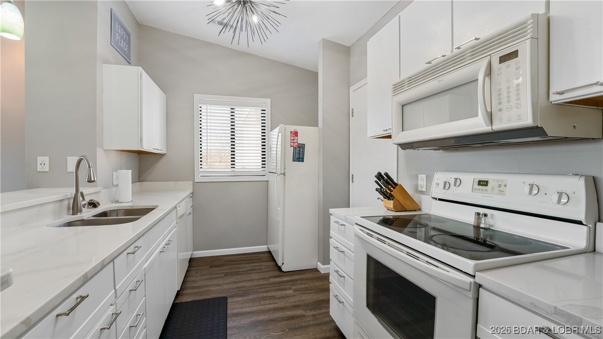 Jonathans Landing - Residential