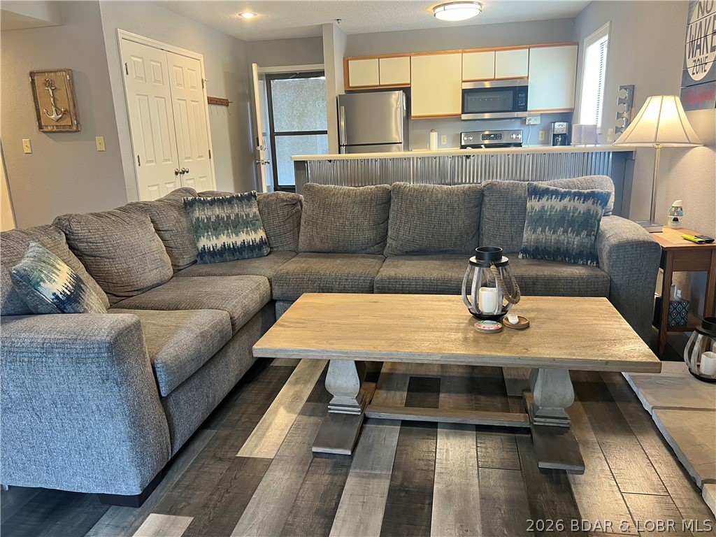 Indian Pointe Condominium - Residential