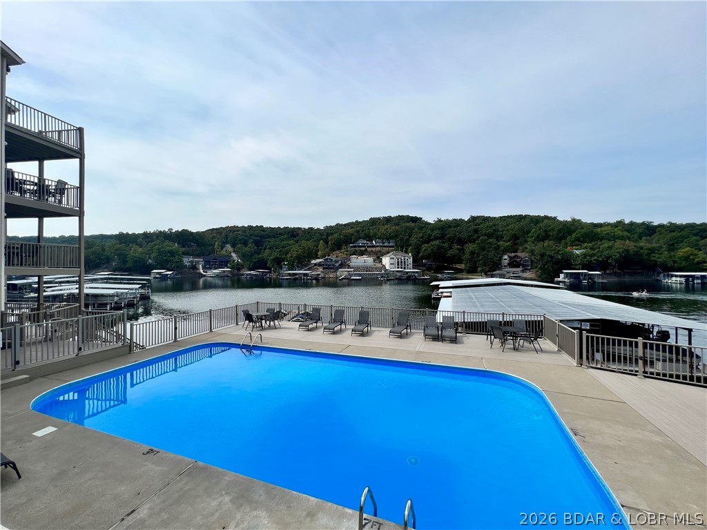 Indian Pointe Condominium - Residential