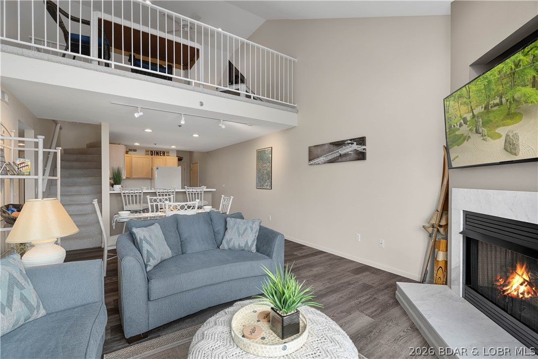 Cedar Glen Condominium - Residential