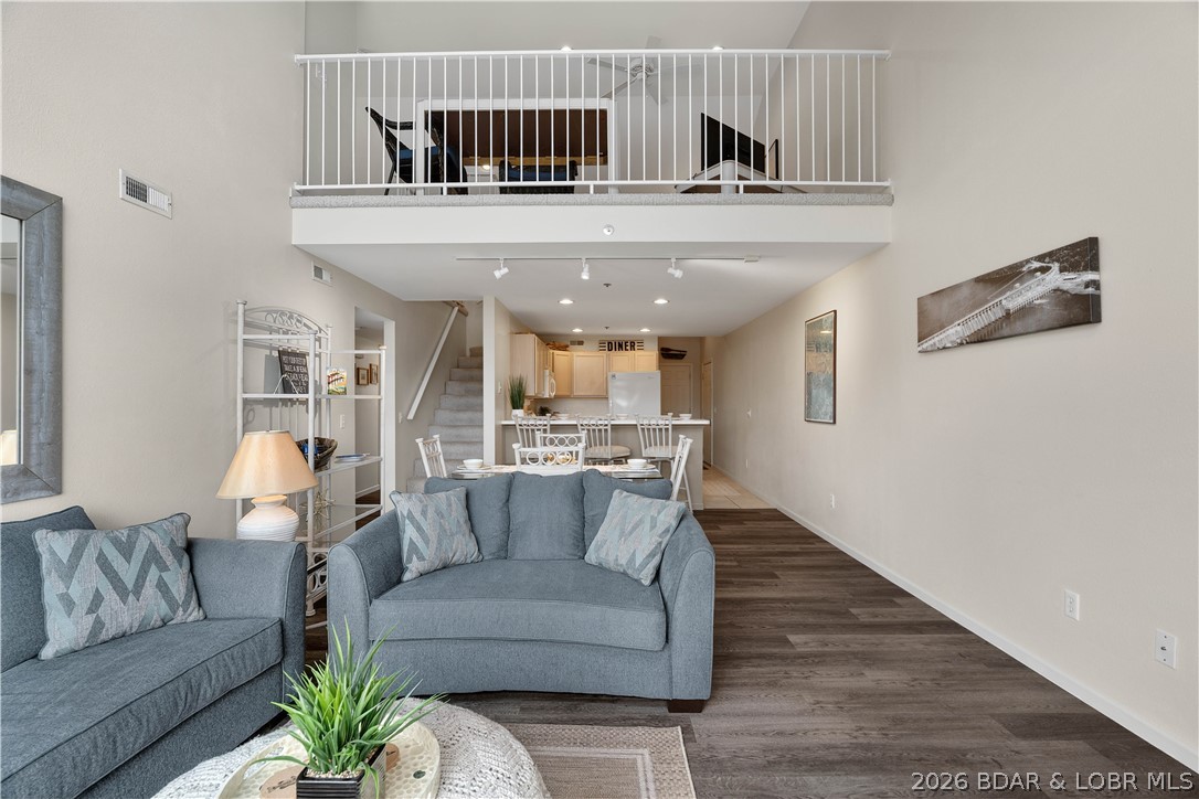 Cedar Glen Condominium - Residential