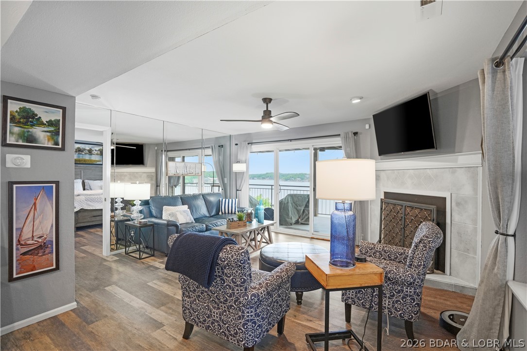 The Falls Condo - Residential