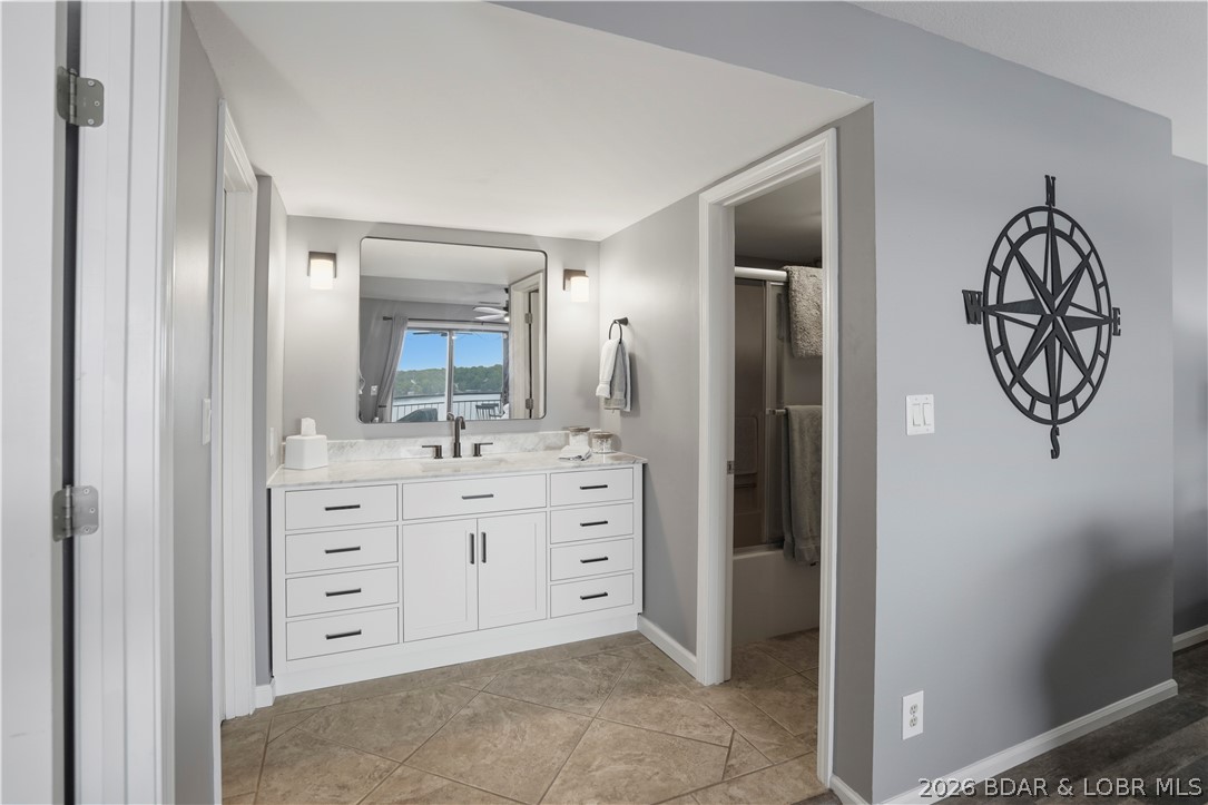 The Falls Condo - Residential
