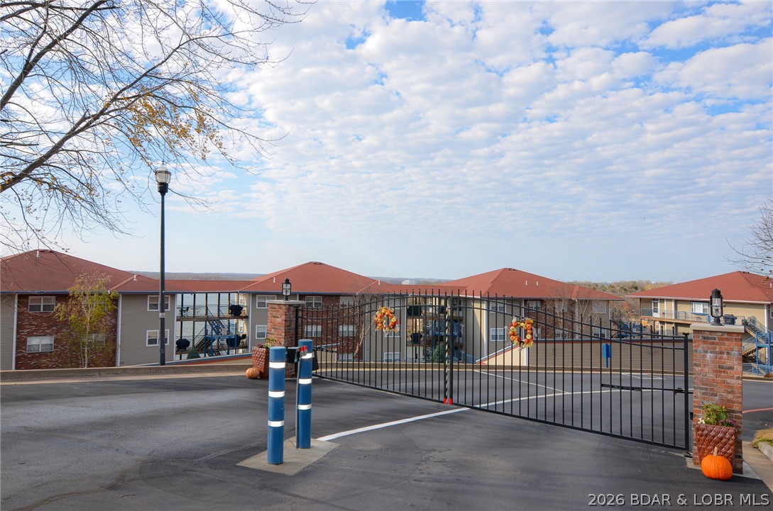 Palisades Condominium - Residential