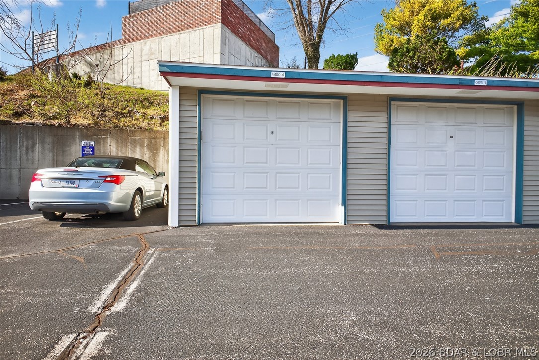 Palisades Condominium - Residential