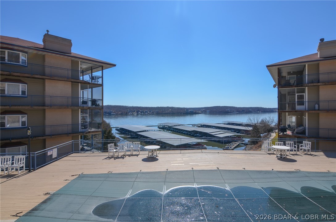 Palisades Condominium - Residential