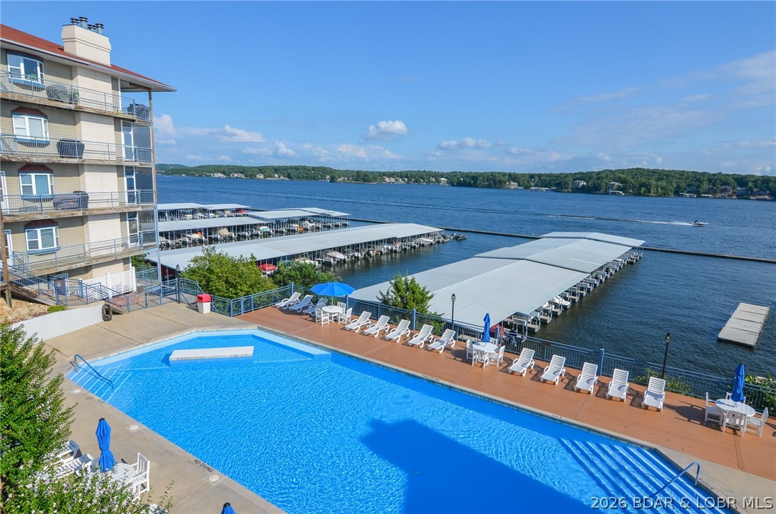 Palisades Condominium - Residential