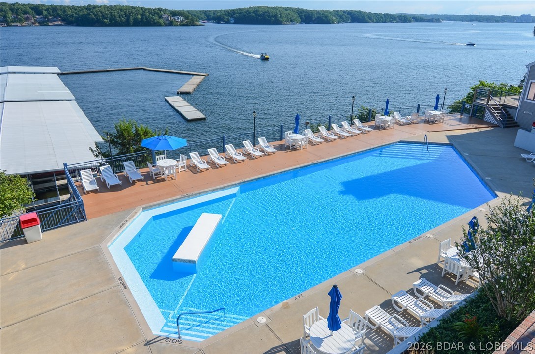 Palisades Condominium - Residential