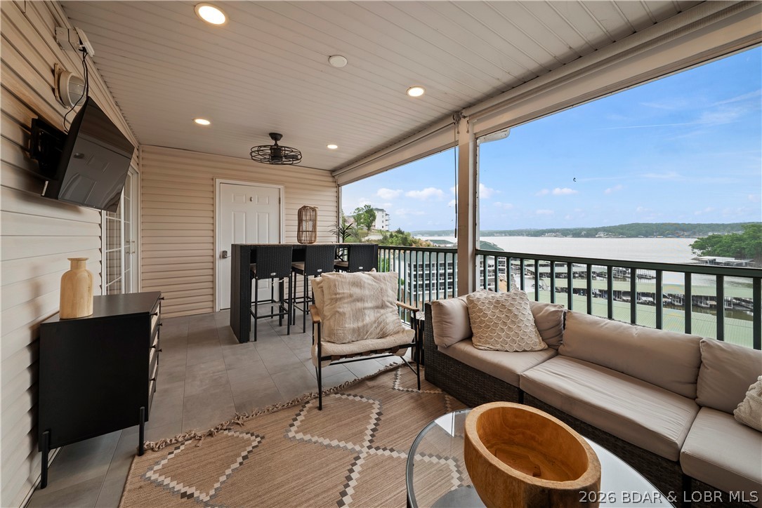 Highland Shores Condominium - Residential