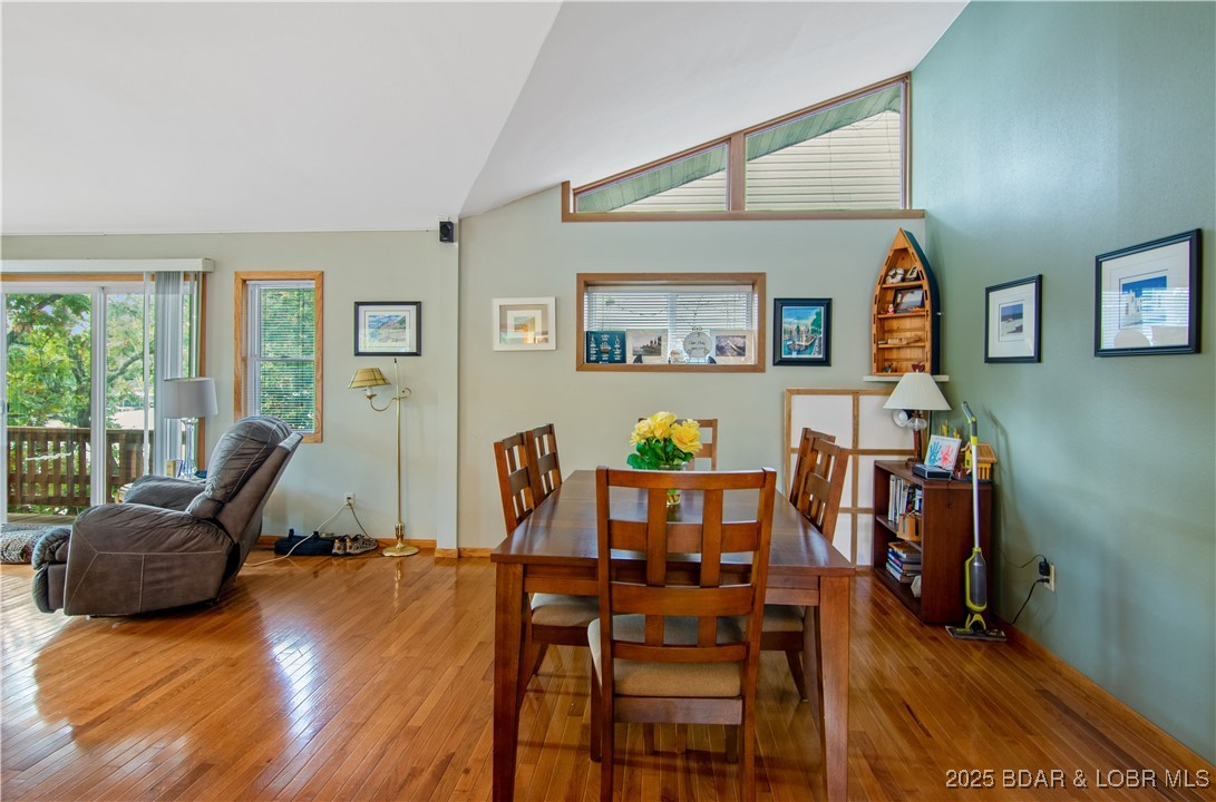 Lake Ozark, Missouri 65049, United States, 2 Bedrooms Bedrooms, ,2 BathroomsBathrooms,Residential,Active,238534