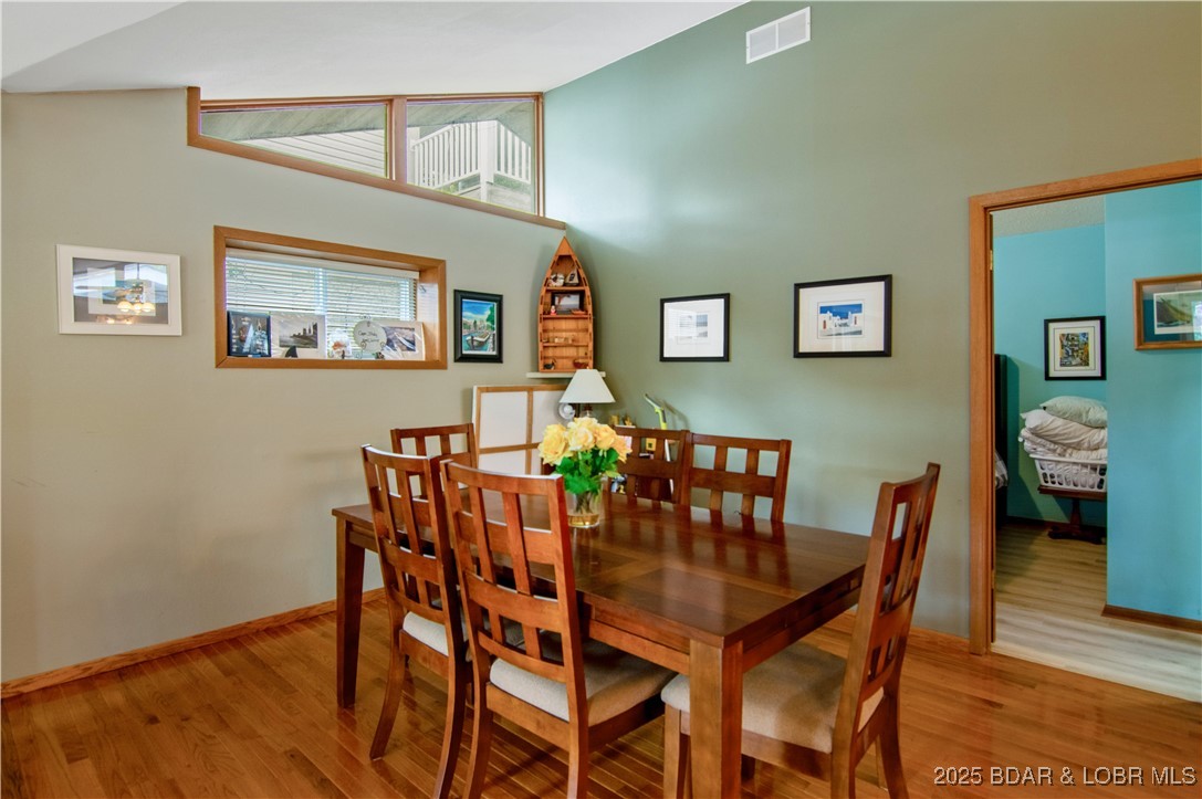 Lake Ozark, Missouri 65049, United States, 2 Bedrooms Bedrooms, ,2 BathroomsBathrooms,Residential,Active,238534