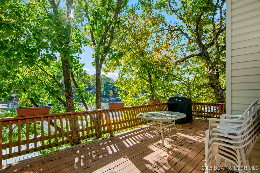 Lake Ozark, Missouri 65049, United States, 2 Bedrooms Bedrooms, ,2 BathroomsBathrooms,Residential,Active,238534