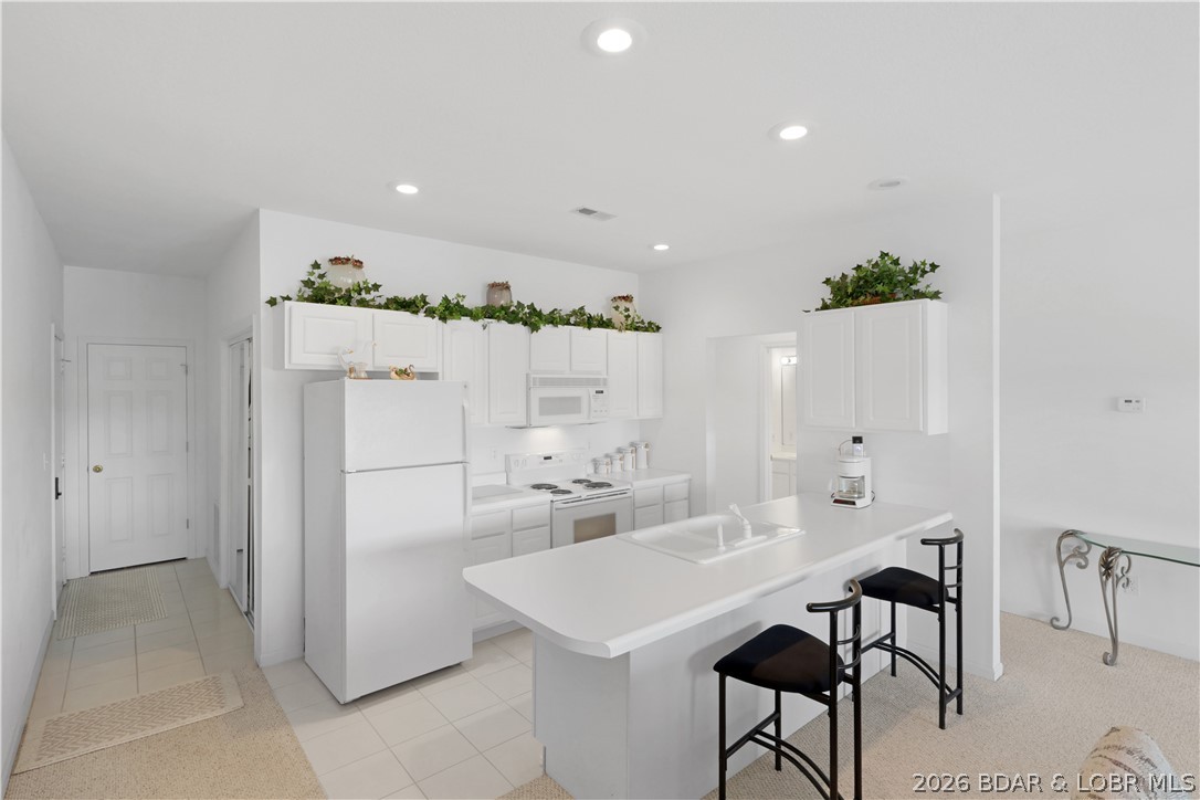 Oak Bluff Condominium - Residential