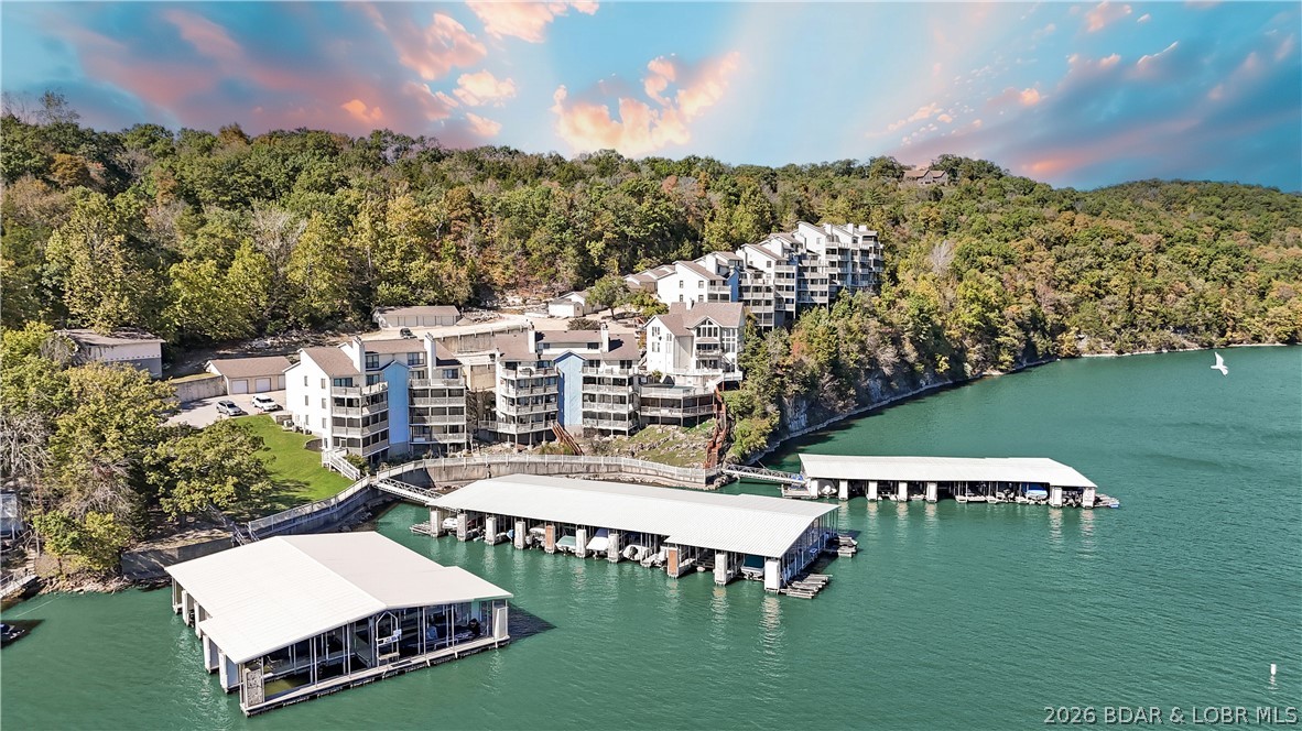 Oak Bluff Condominium - Residential